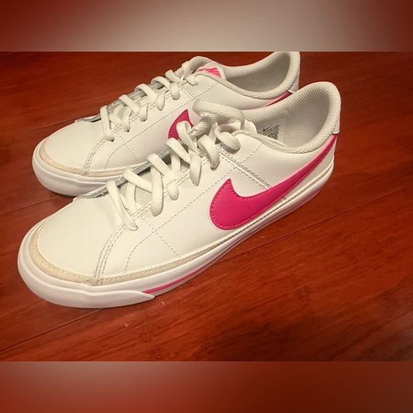 Nike Big Kids White Sneakers with Pink Swoosh - Picture 5 of 5
